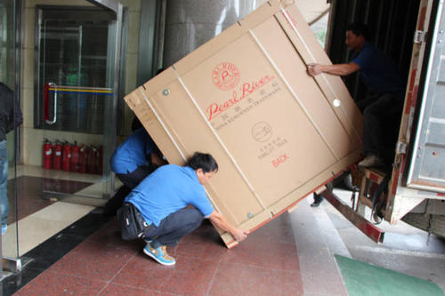 库尔勒钢琴贵重工艺品无忧运